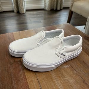 Never worn Kids White Slip-On Skate Shoe (Vans)